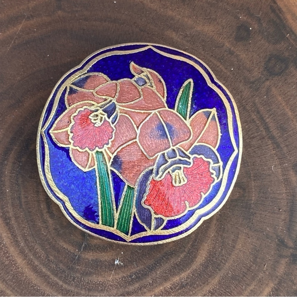 Vintage 70s cloisonne enamel iris flower gold tone scarf brooch